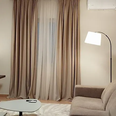 Chaplin Appartement Tirana