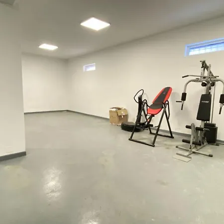 Chaplin Apartmán Tirana