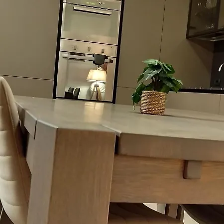 Chaplin Apartament Tirana