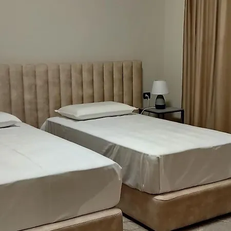Chaplin Apartmán *