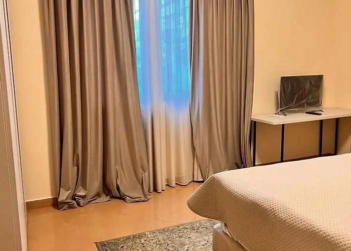 Chaplin 公寓 地拉那